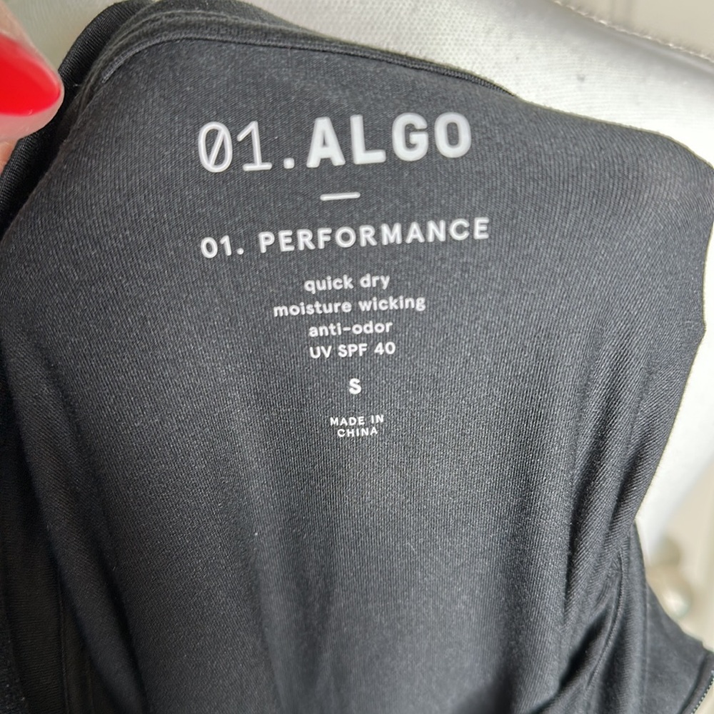 01.Algo performance quarter zip size Small - Picture 6 of 7